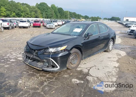2021 Toyota Camry Le Hybrid z USA, uszkodzony, nr VIN 4T1C31AK3MU554394